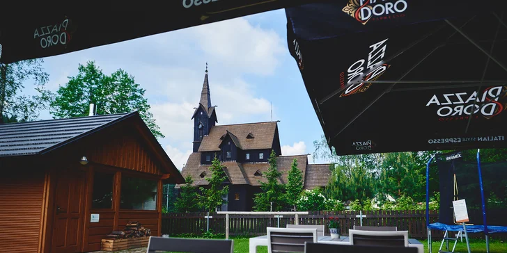 Apartmány Na Faře či Stodola na Bílé pro dva i celou rodinu: bazén, snídaně i herna