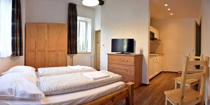 Apartmány Na Faře či Stodola na Bílé pro dva i celou rodinu: bazén, snídaně i herna