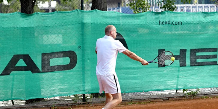 Tenisový trénink pod vedením 22. hráče ATP Bohdana Ulihracha