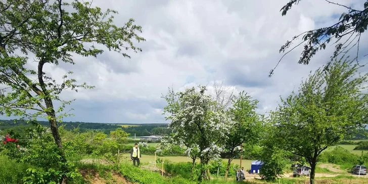 Nálož adrenalinu: zážitková jízda v offroad speciálu těžkým terénem v Milovicích nebo Slaném