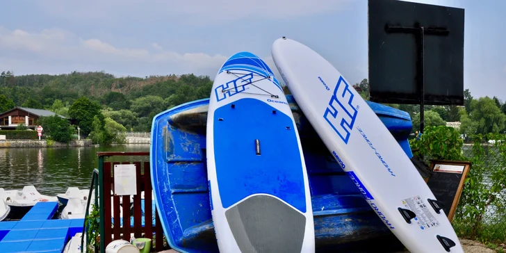 Pohoda u vody: hodinový pronájem šlapadla nebo paddleboardu na Prýglu