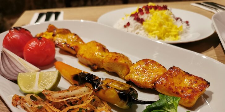 Perské speciality až pro 4 osoby: jehněčí nebo kuřecí kebab a domácí limonáda