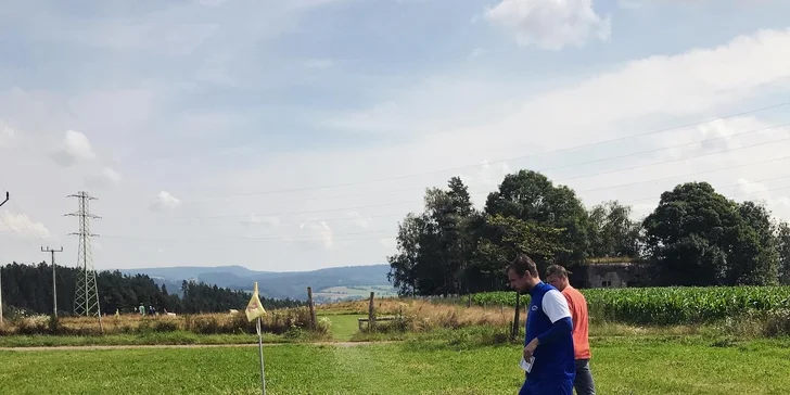 Dostaňte míč nebo balon do jamky: minigolf, fotbalgolf i fotbalpool pro dva či celou rodinu