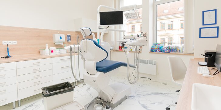 Dentální hygiena s povrchovou anestezií či aplikace zubního šperku