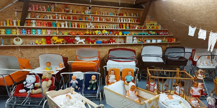 Vstupenka do největšího retro muzea v ČR: veteráni, výbava z 50.–90. let, staré hračky i zemědělství