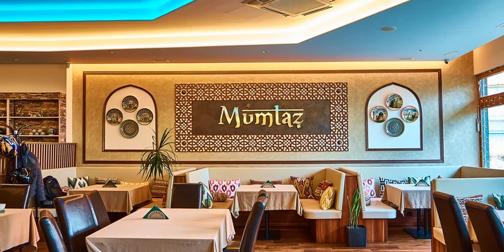 V restauraci máte možnost vyzkoušet si tradiční uzbecké šaty, tak se pěkně nastrojte a udělejte si fotku na památku. 
