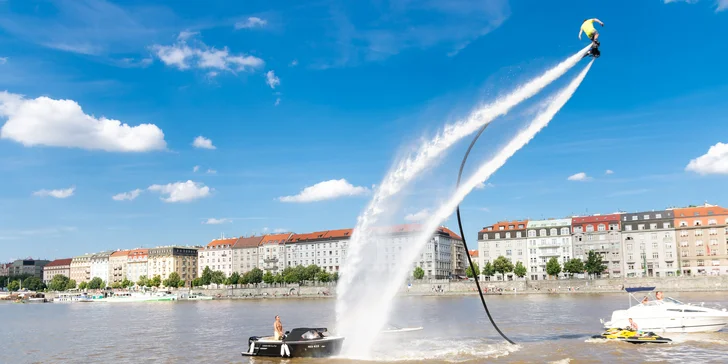 Lekce létání na flyboardu pro 1 osobu: základy i VIP lekce s Petrem Civínem s triky