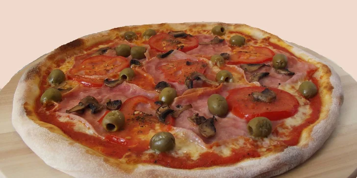 Výborná pizza s sebou: průměr 33 cm, výběr z mnoha různých druhů