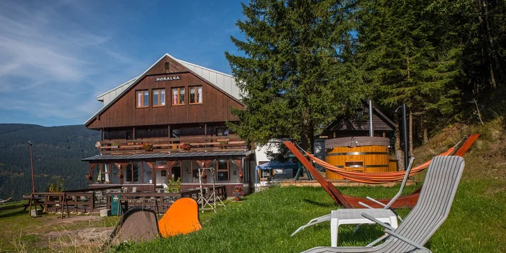 Aktivní dovolená ve Špindlu: penzion s polopenzí a saunou