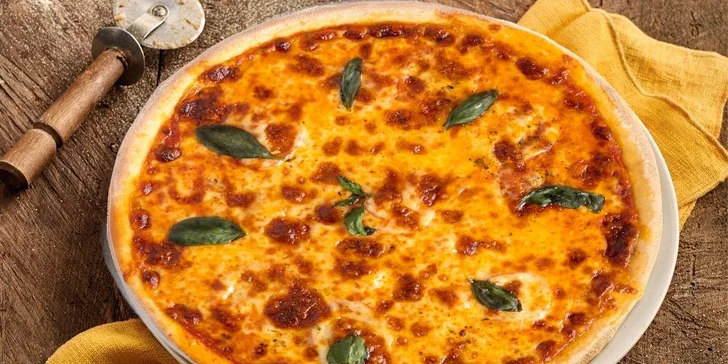 Výborná pizza s sebou: průměr 33 cm, výběr z mnoha různých druhů