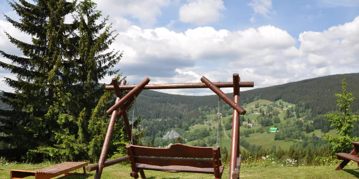 Aktivní dovolená ve Špindlu: penzion s polopenzí a saunou