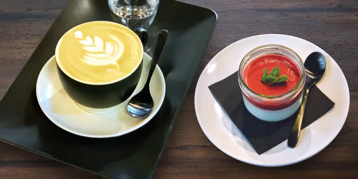 Panna cotta a káva podle výběru v centru Hradce pro 1 či 2 osoby