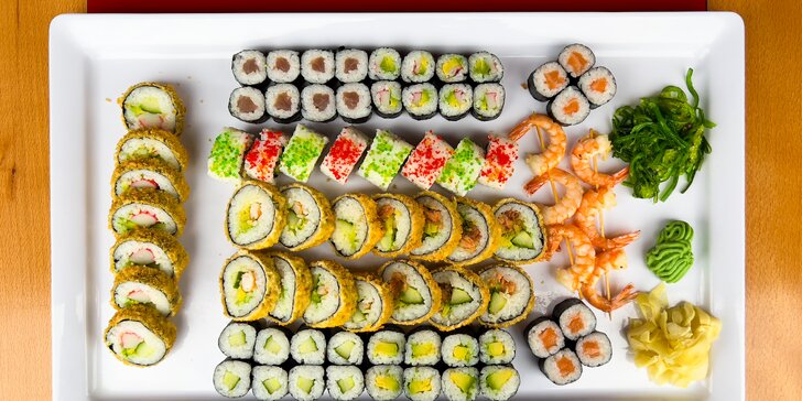 Japonské sushi: set s 28–75 kousky s lososem, avokádem, tuňákem i krevetami