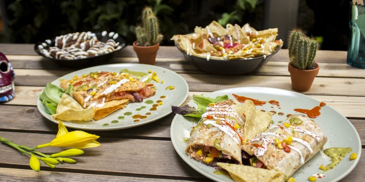 3chodové mexické menu pro 2 osoby k odnosu s sebou: nachos, burritos, quesadillas i dezert