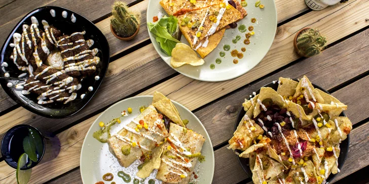 3chodové mexické menu pro 2 osoby k odnosu s sebou: nachos, burritos, quesadillas i dezert