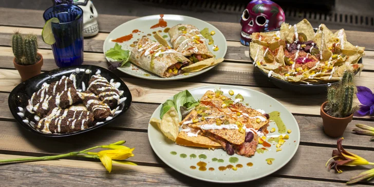 3chodové mexické menu pro 2 osoby k odnosu s sebou: nachos, burritos, quesadillas i dezert
