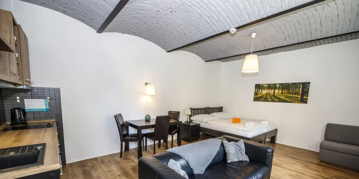 Pobyt kousek od Ještědu pro pár i čtyřčlennou rodinu: pokoj či apartmán, snídaně