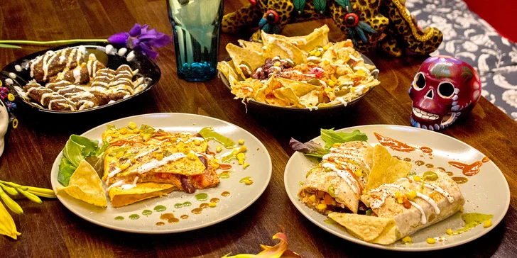 3chodové mexické menu pro 2 osoby k odnosu s sebou: nachos, burritos, quesadillas i dezert