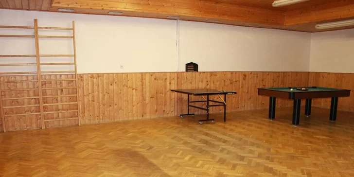 Dovolená pod Čertovou horou v Harrachově: snídaně a neomezeně bazén