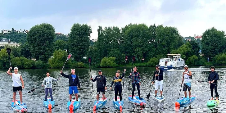 Paddleboarding v centru Prahy pro jednoho i pro dva