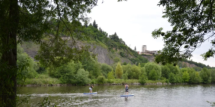 Vodní radovánky na Vltavě: půjčení paddleboardu pro jednoho i pro dva