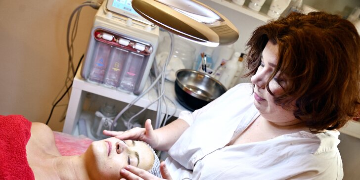Kosmetické ošetření různých druhů: hloubkové čištění, anti-age, ultrazvuk či intenzivní hydratace