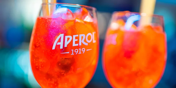 Pravé italské osvěžení: prosecco nebo Aperol Spritz i s tapas pro 2–4 osoby