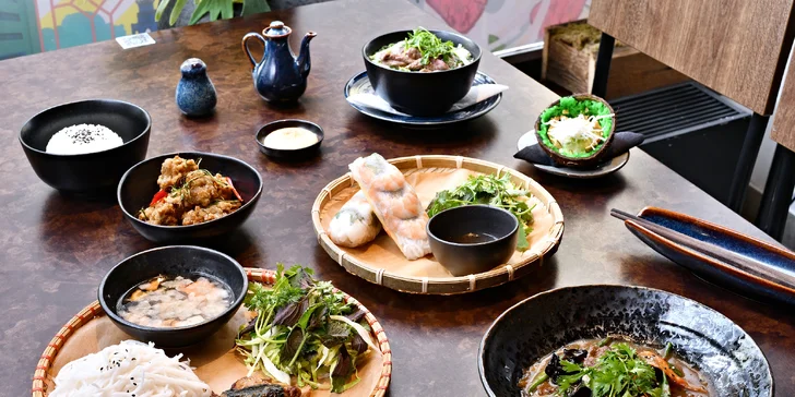 Vietnamské speciality pro dva: až 6chodové menu s pho, grilovaným bůčkem, hovězím i dezertem