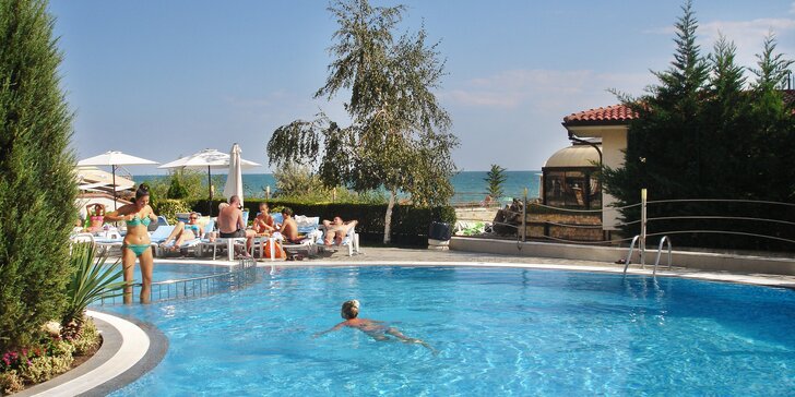 Letecky do Bulharska: 7 nocí se snídaní v hotelu Blue Bay*** přímo u pláže