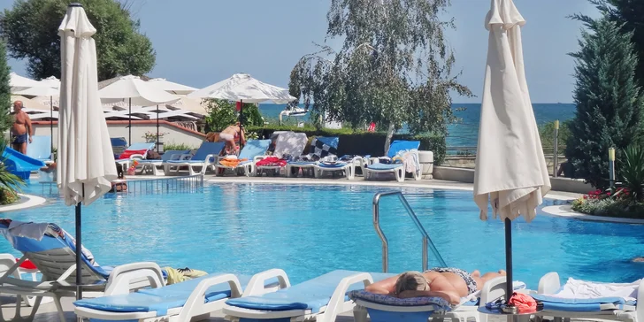 Letecky do Bulharska: 7 nocí se snídaní v hotelu Blue Bay*** přímo u pláže