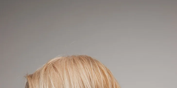 Profesionalní péče: manikúra s gel lakem i střih a barvení vlasů, balayage i ombré