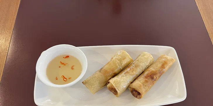 Vietnamské menu pro 1 nebo 2 osoby: jarní či letní závitky i bún bò nam bộ
