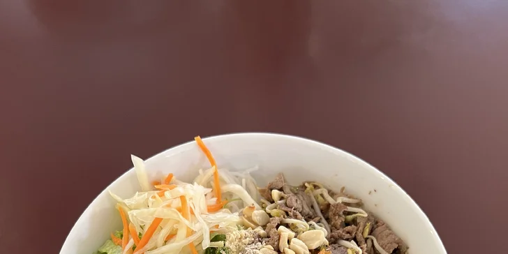 Vietnamské menu pro 1 nebo 2 osoby: jarní či letní závitky i bún bò nam bộ