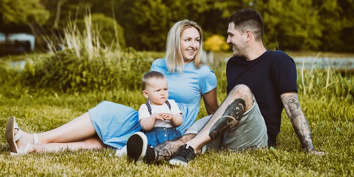 Focení v exteriéru a 8 vybraných retušovaných fotografií vč. kvalitního tisku