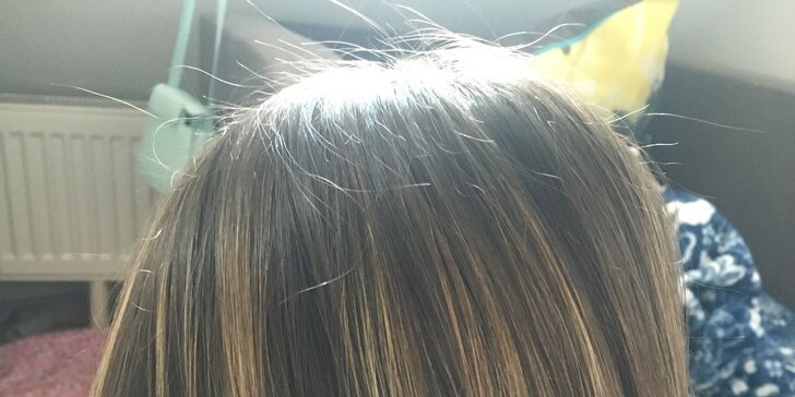 Péče o vlasy v Holešovicích: střih s barvením, mikromelír i air touch nebo prodloužení vlasů