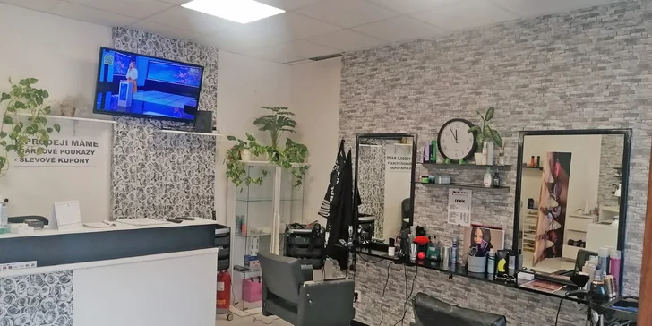 Vlasy jako ze žurnálu: střih, styling i úprava vousů do 45 min. v Holešovicích