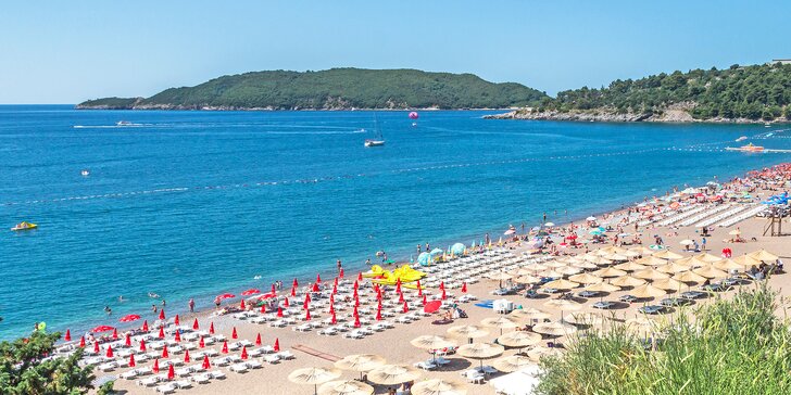 Dovolená v Černé Hoře: nový hotel 300 m od krásných pláží v historické Budvě, snídaně, 2 děti zdarma