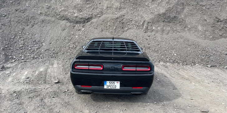 Dodge Challenger 5.7 V8 HEMI na 12 či 24 hodin
