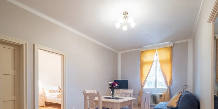 Pobyt v loveckém zámečku na Vysočině: klasické pobytové balíčky se snídaní nebo s romantickou večeří