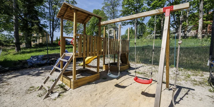 Rodinný pobyt na Bublavě v Krušných horách: pohodový baby friendly hotel se snídaní