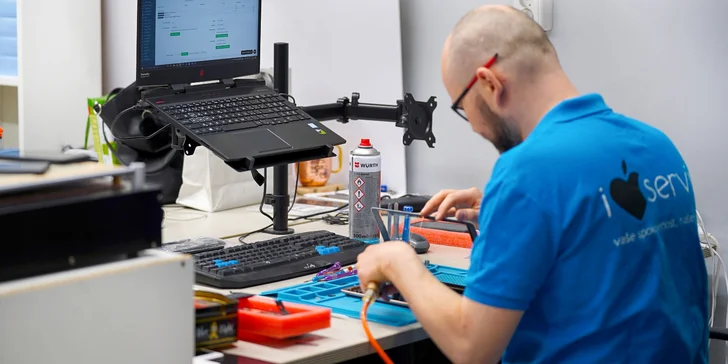 Péče z iLoveServis o mobil nebo tablet: čištění, voděodolnost nebo nová baterie