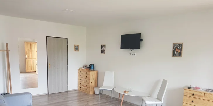 Pobyt se snídaní v útulném penzionu u Tábora s vinotékou a saunou