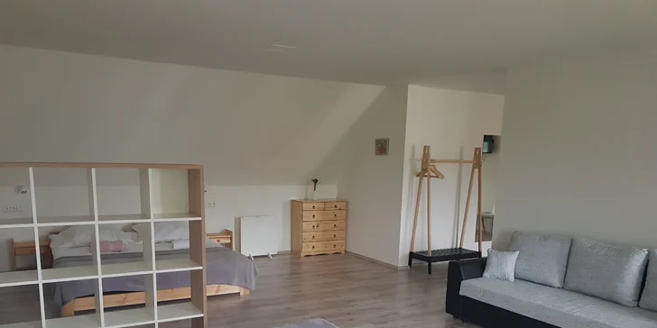 Pobyt se snídaní v útulném penzionu u Tábora s vinotékou a saunou