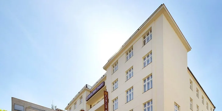 Pobyt v historickém centru Prahy: ubytování ve 4* hotelu, snídaně i luxusní pohoštění s lahví sektu