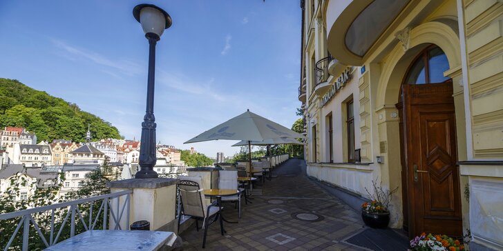 4* pobyt v centru Karlových Varů: ubytování se snídaní, polopenzí či plnou penzí, masáží i neomezným wellness