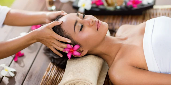 90 minut relaxace s masáží a osvěžující lázní nohou v Royal Jasmine Spa