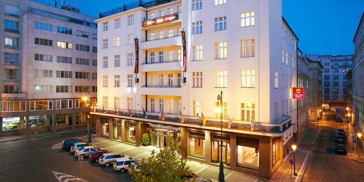 Pobyt v historickém centru Prahy: ubytování ve 4* hotelu, snídaně i luxusní pohoštění s lahví sektu
