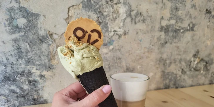 Zmrzlina a káva podle výběru v Gelatology pod Pražským hradem