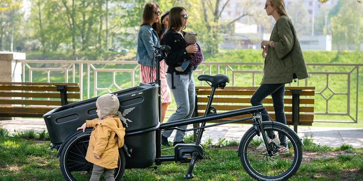 Elektrické nákladní kolo či tříkolka pro celou rodinu: výpůjčka na 2 nebo 4 hodiny i celý den