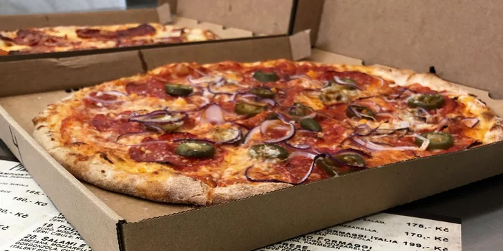 Jedna či dvě pizzy a třeba i nápoje dle výběru: šunková, slaninová i vegetariánská či tvarůžková